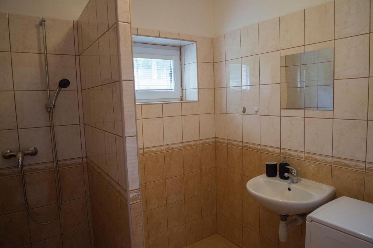 Ubytovani Domecek V Mikulove Apartman Kültér fotó